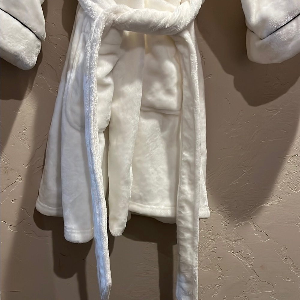 White Dear Santa Diamonds Robe - Picture 5 of 8